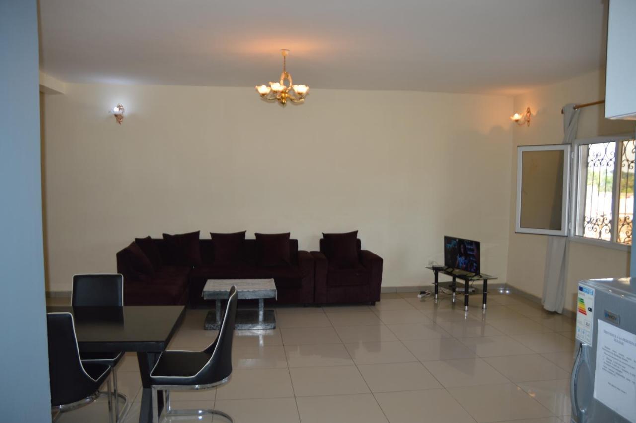 Residence Rosalie Yaounde Exterior photo
